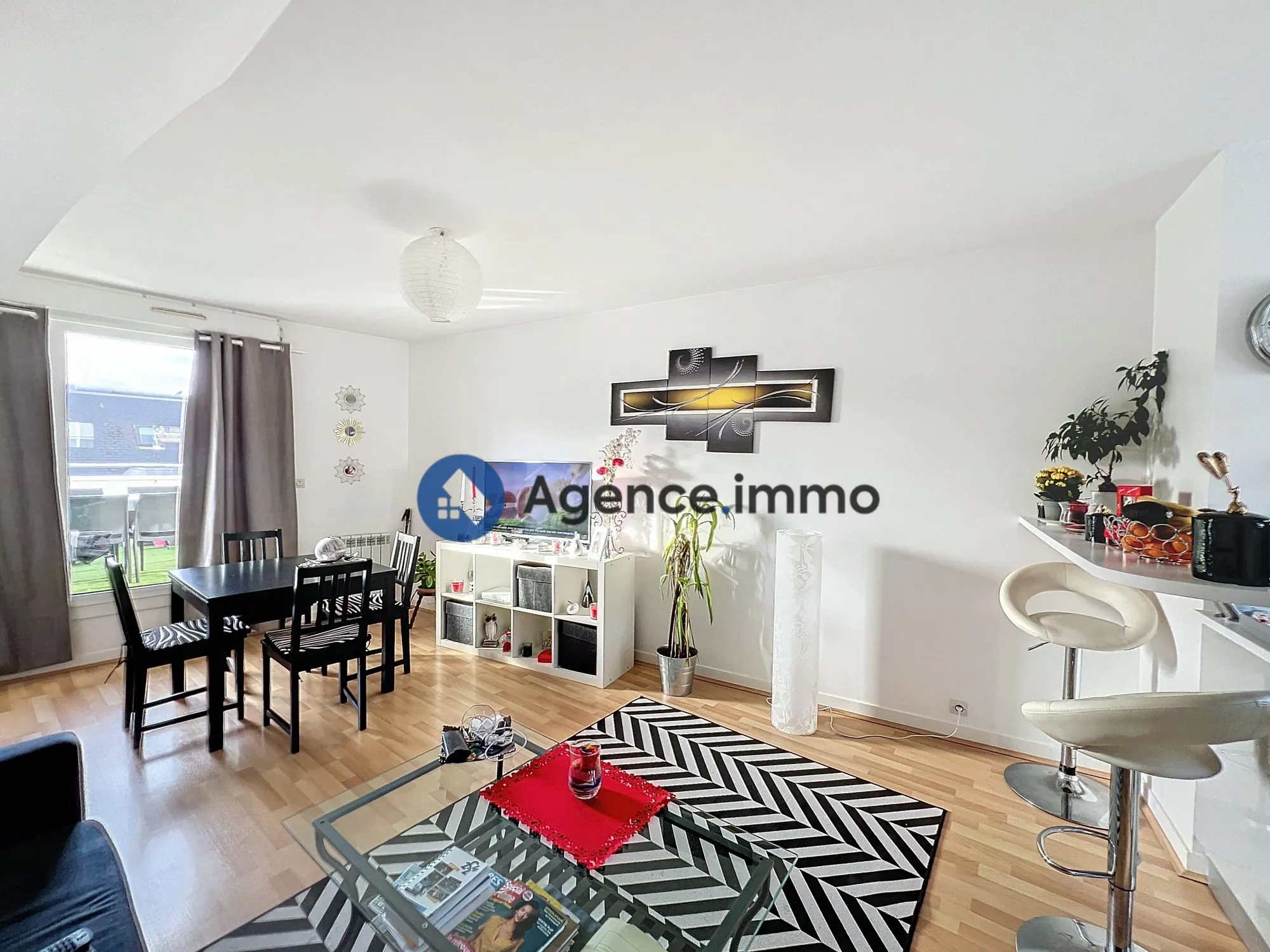 Duplex à vendre à Tours Centre - Investment locatif avec terrasse et proximité gare 