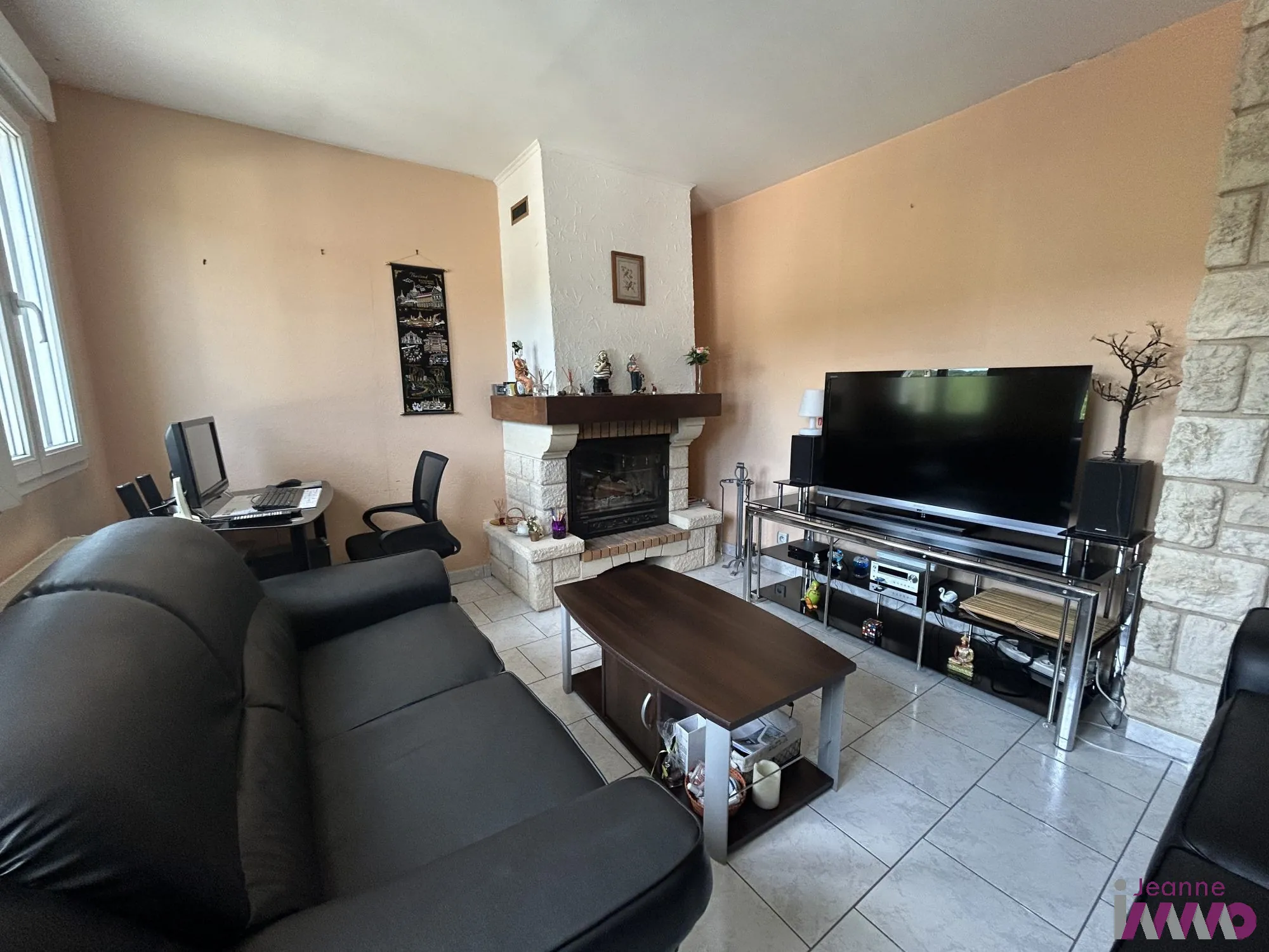 Maison à vendre à Valentigney – 3 chambres, terrasse, garage et panneaux solaires 