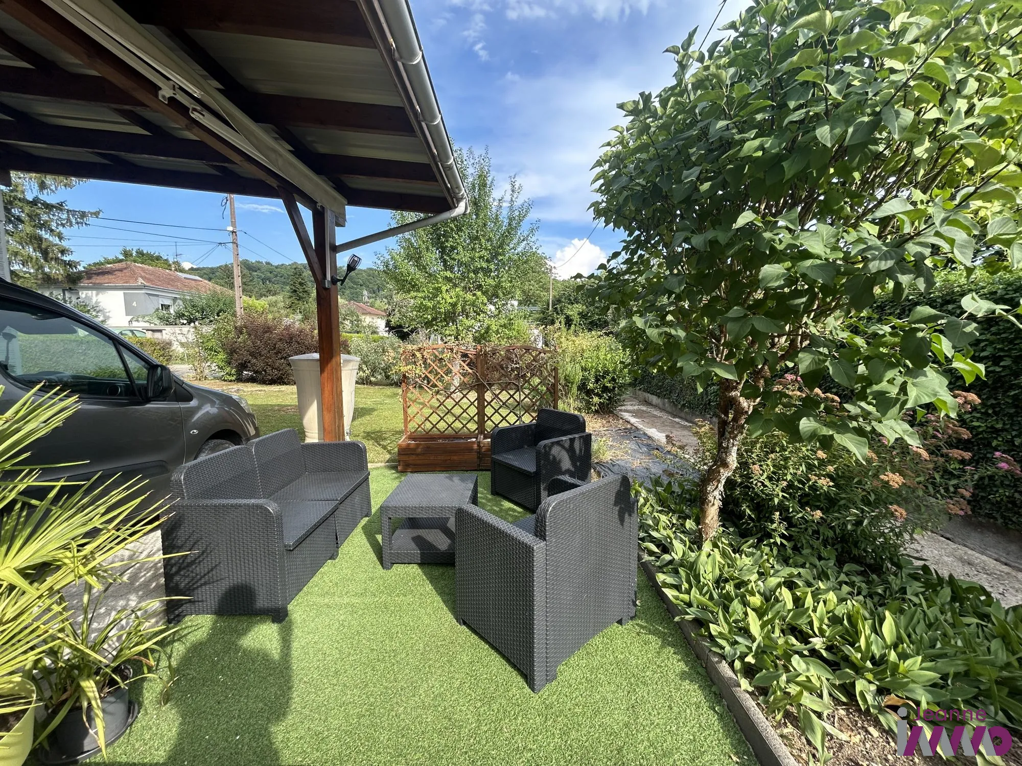 Maison à vendre à Valentigney – 3 chambres, terrasse, garage et panneaux solaires 
