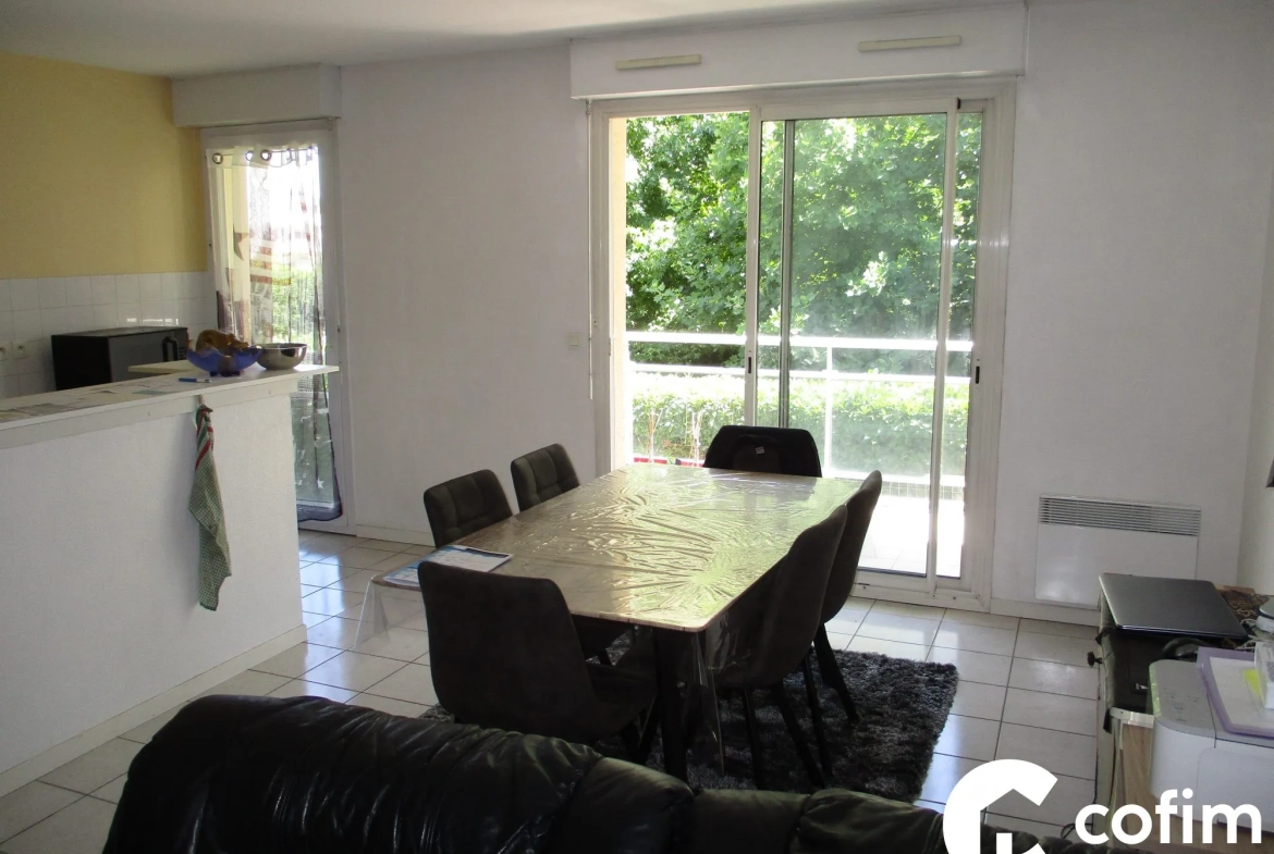 Investissez dans un appartement T2 à Pau – Parfait pour investisseurs, proche commodités et en bon état 