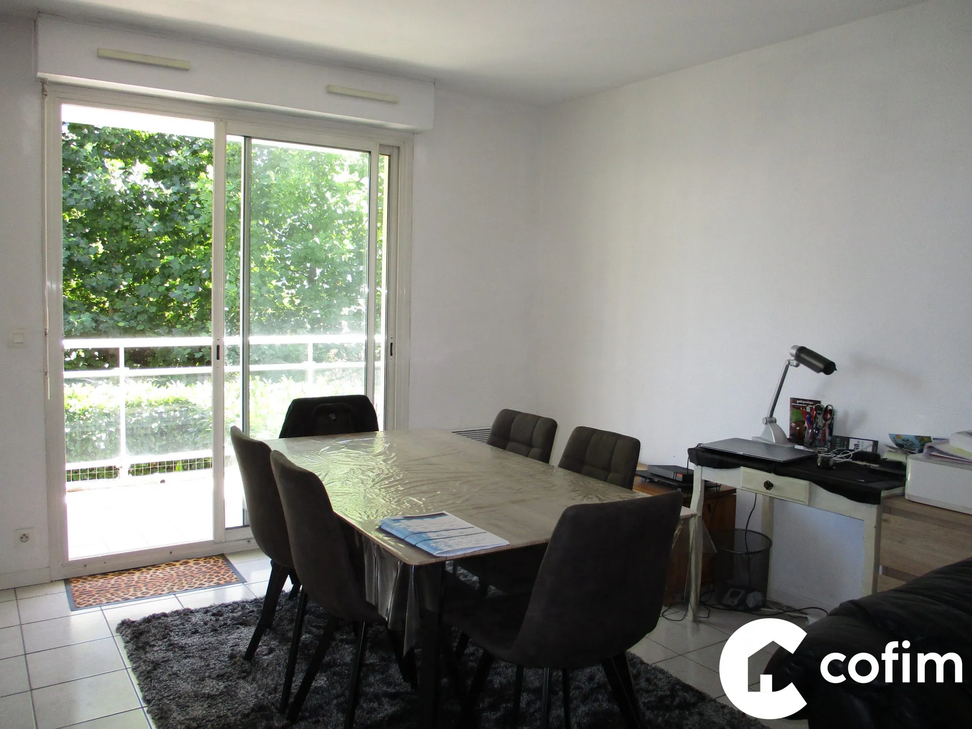 Investissez dans un appartement T2 à Pau – Parfait pour investisseurs, proche commodités et en bon état 