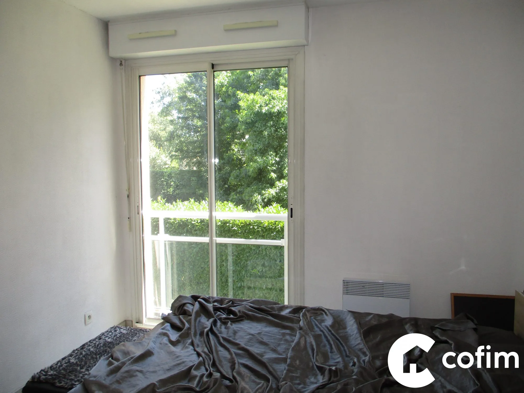 Investissez dans un appartement T2 à Pau – Parfait pour investisseurs, proche commodités et en bon état 