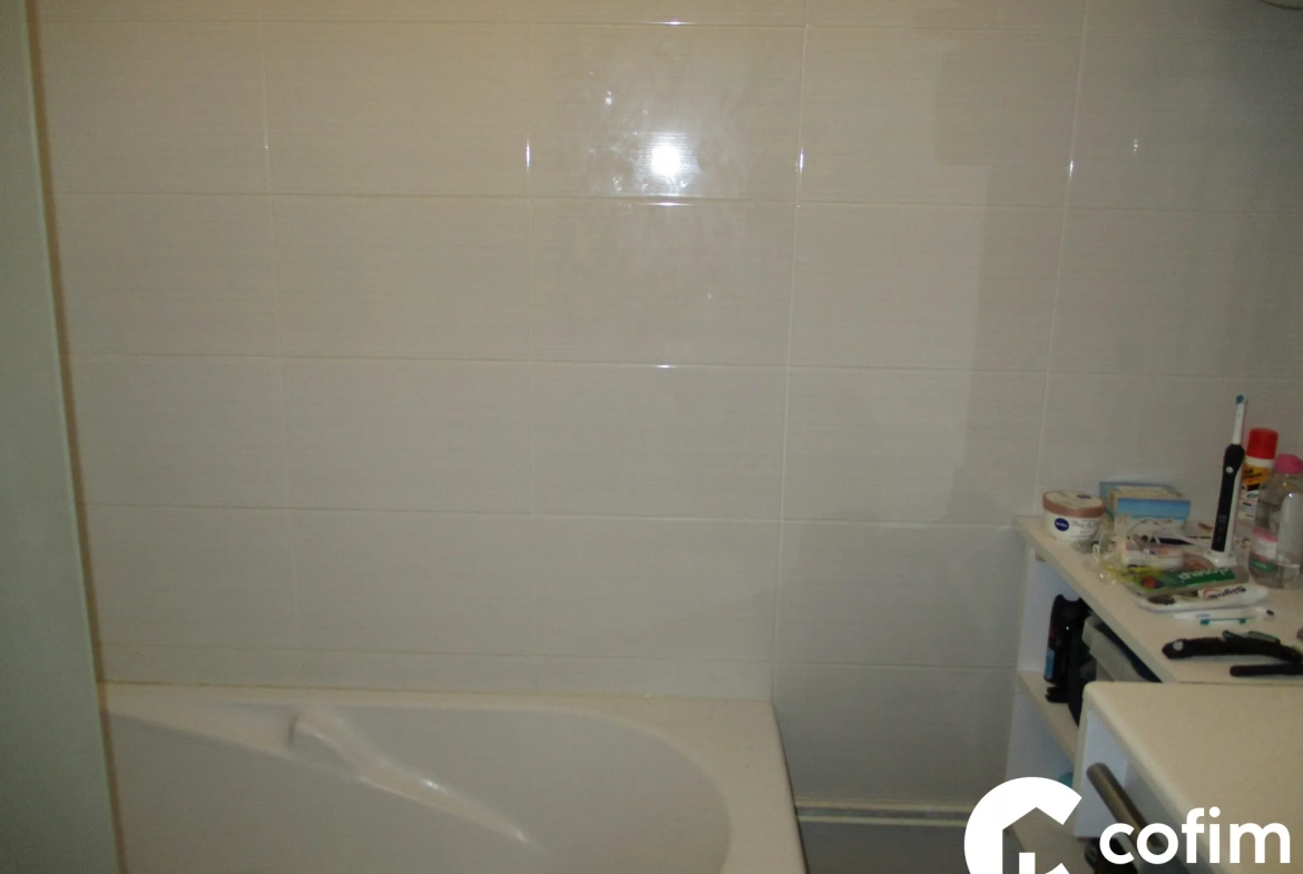Investissez dans un appartement T2 à Pau – Parfait pour investisseurs, proche commodités et en bon état 