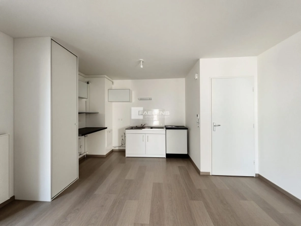 Appartement 2 pièces avec balcon et parking à Fâches Thumesnil proche Lille
