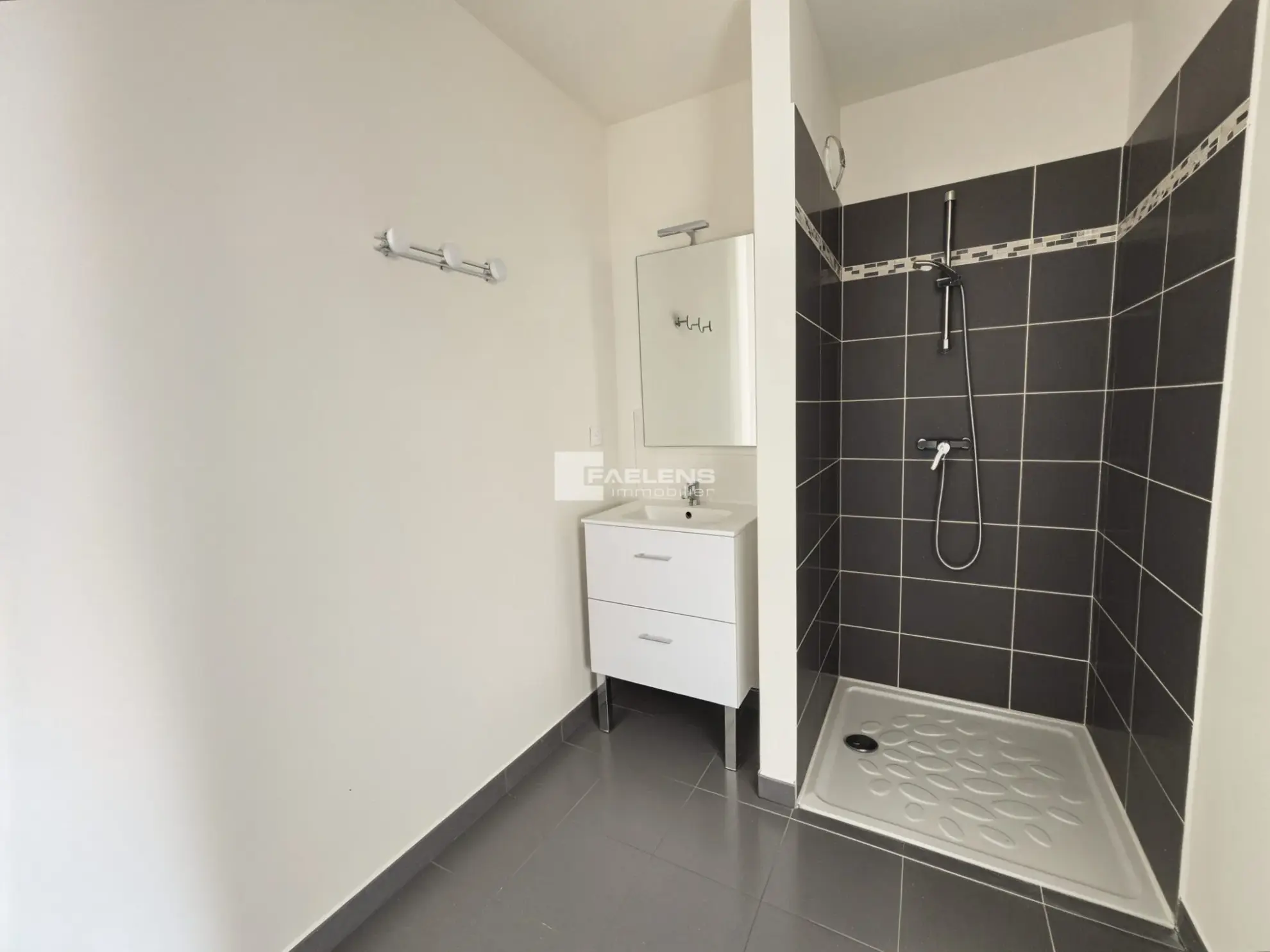 Appartement 2 pièces avec balcon et parking à Fâches Thumesnil proche Lille 