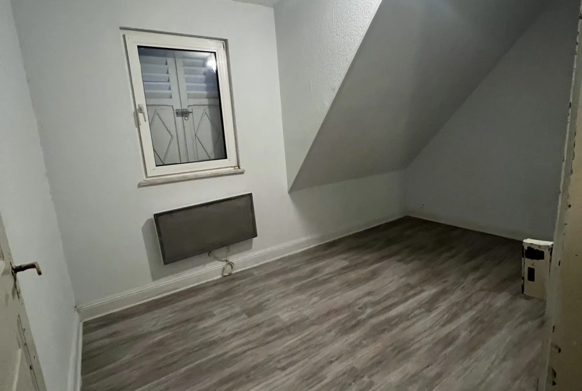 Appartement F3 à rénover avec jardin privatif à Strasbourg idéal investissement ou résidence principale 