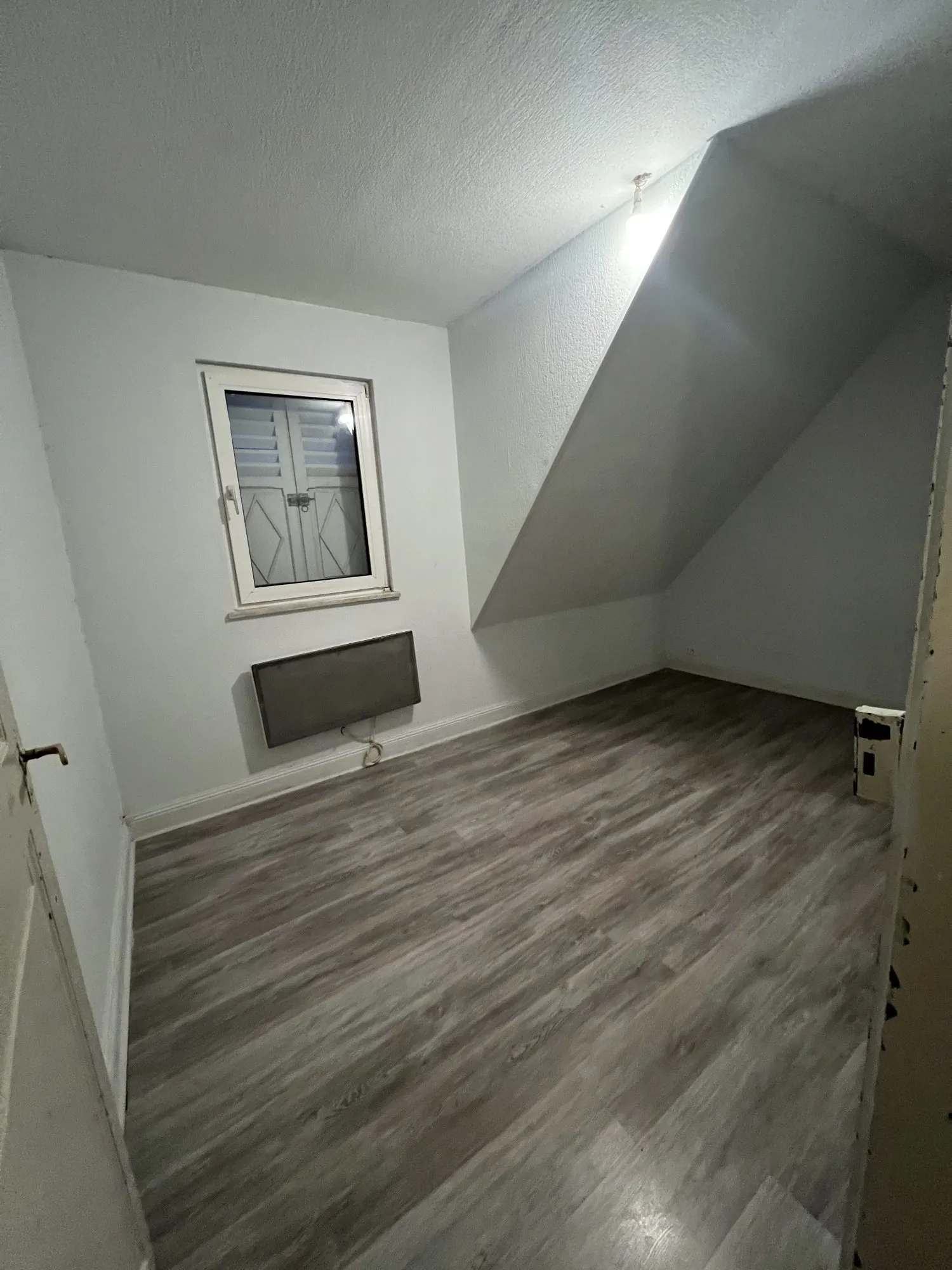 Appartement F3 à rénover avec jardin privatif à Strasbourg idéal investissement ou résidence principale 