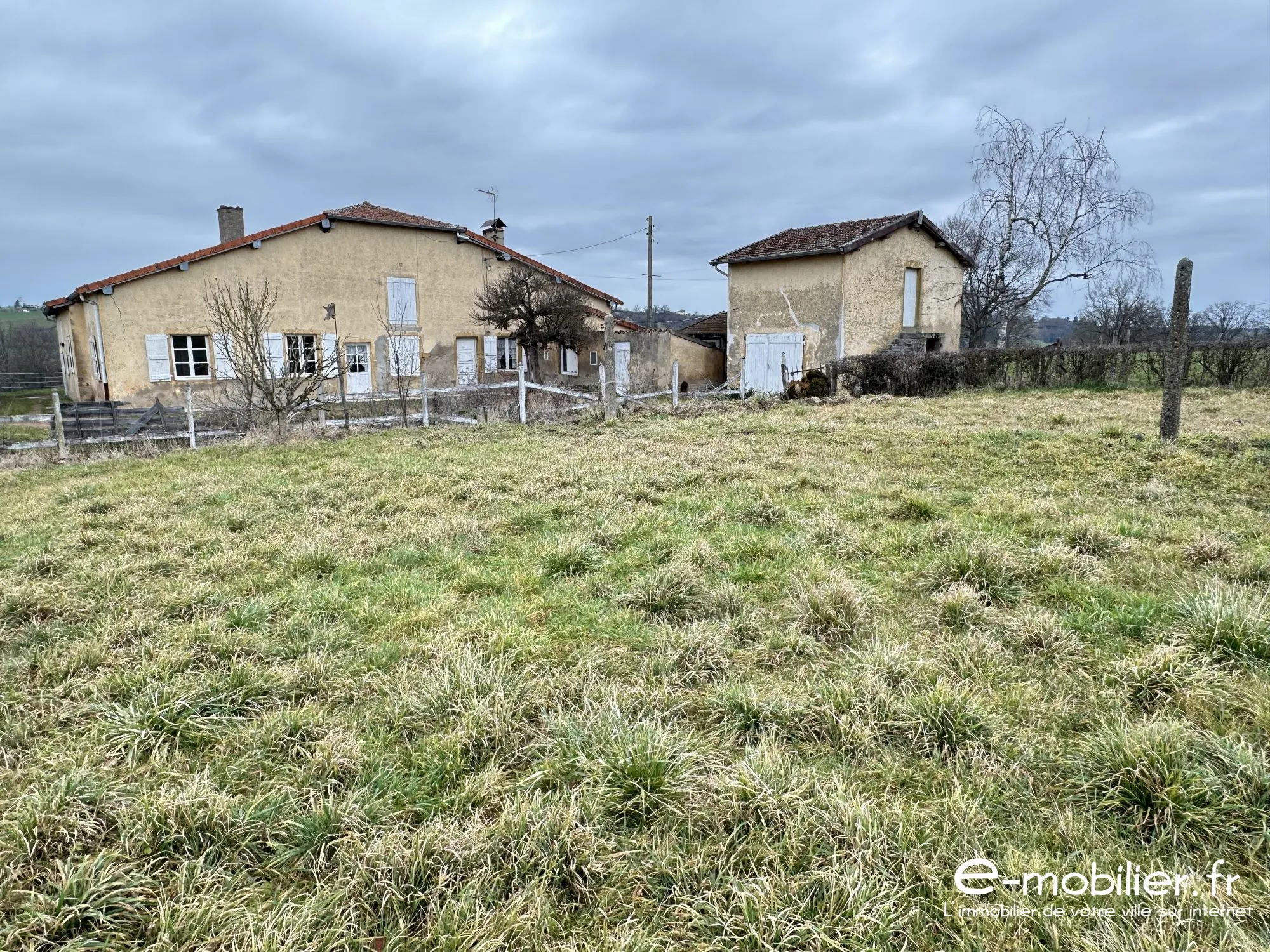 Achat maison ancienne avec dépendances à Pouilly-sous-Charlieu 