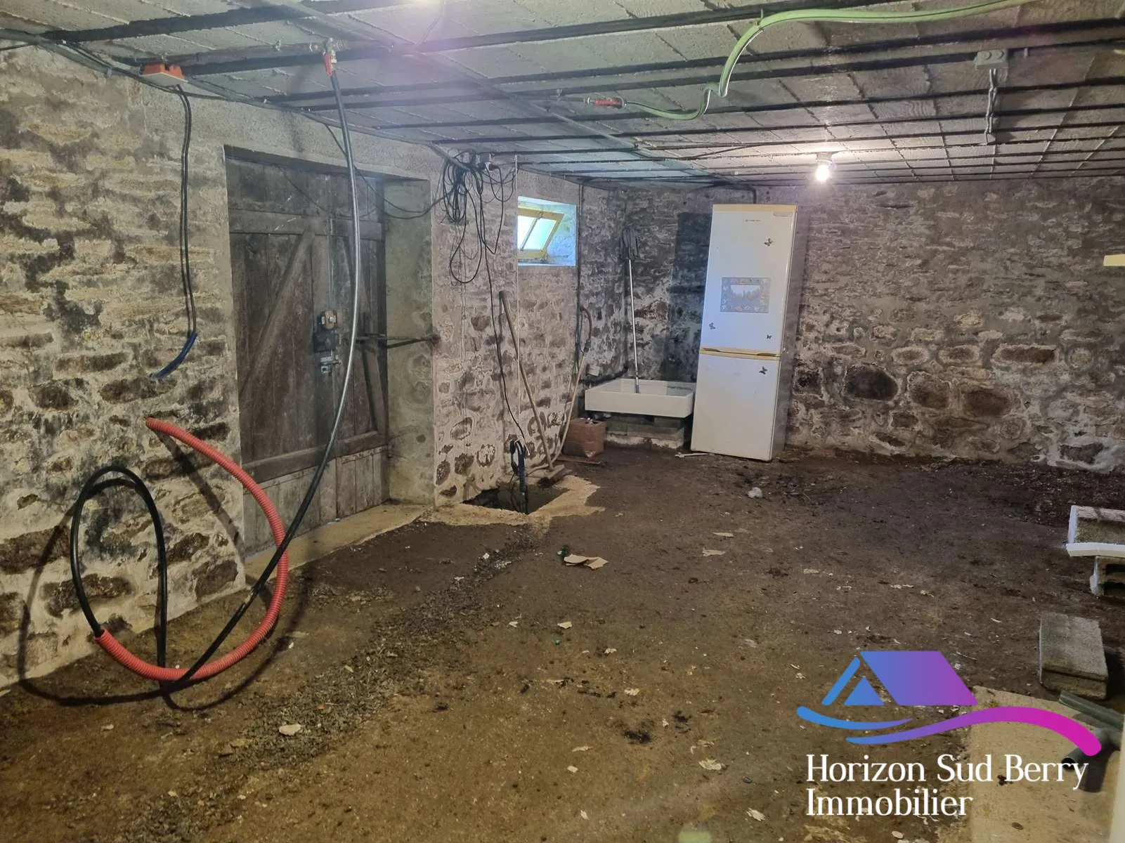 cave Maison de campagne à rénover avec grand jardin à Nouziers, Creuse 