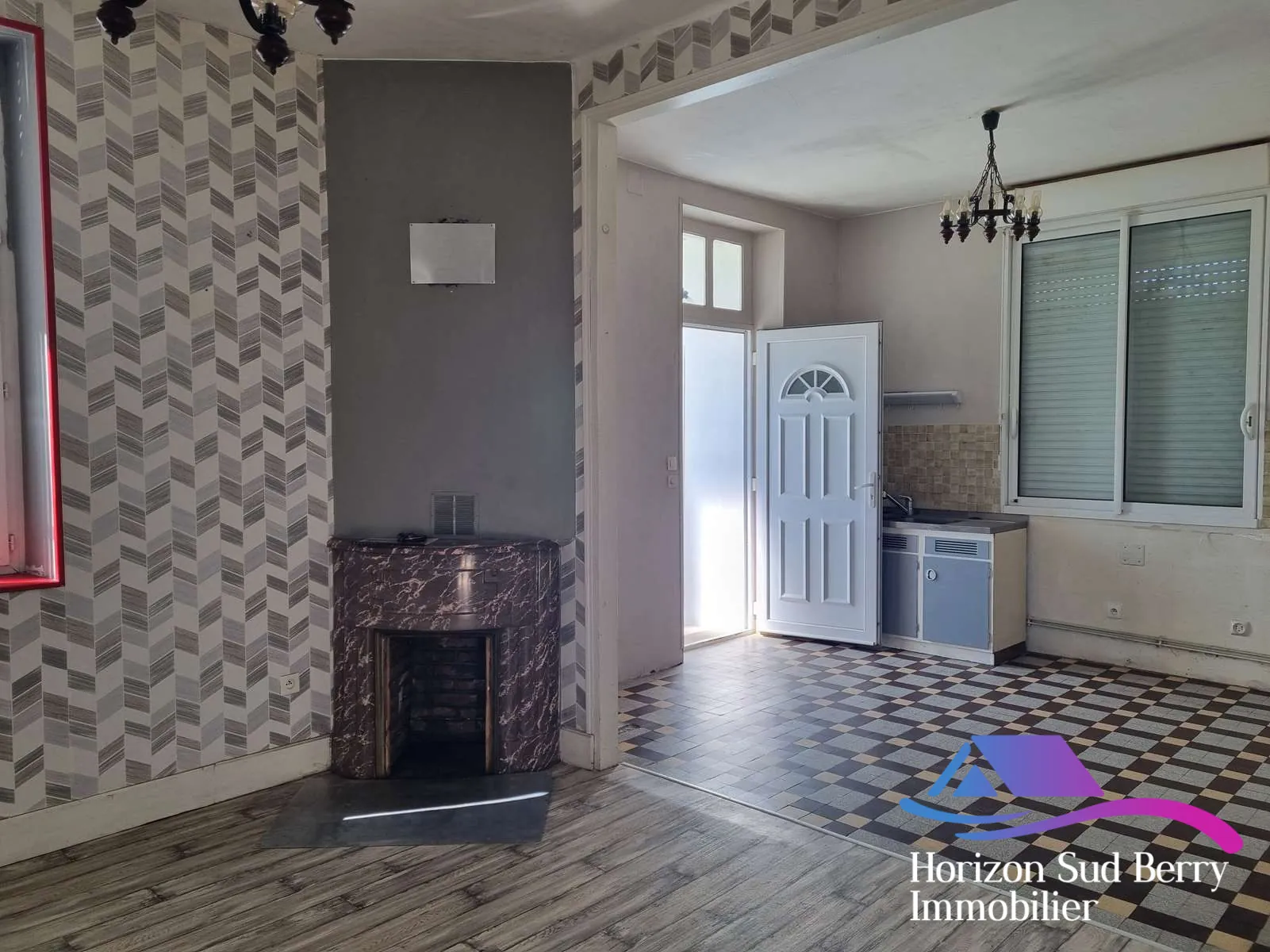 salle à manger et cuisine Maison de campagne à rénover avec grand jardin à Nouziers, Creuse 