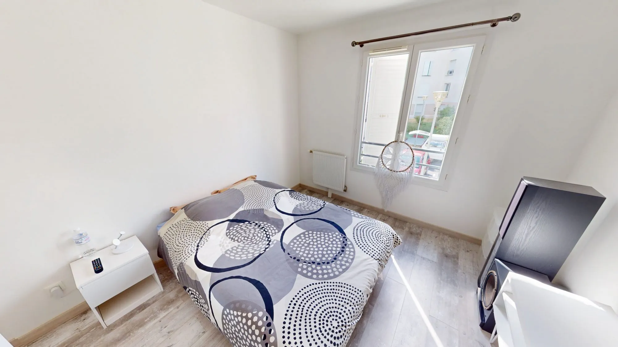 Appartement lumineux de 56 m² avec balcon, cave et stationnements à Orléans 