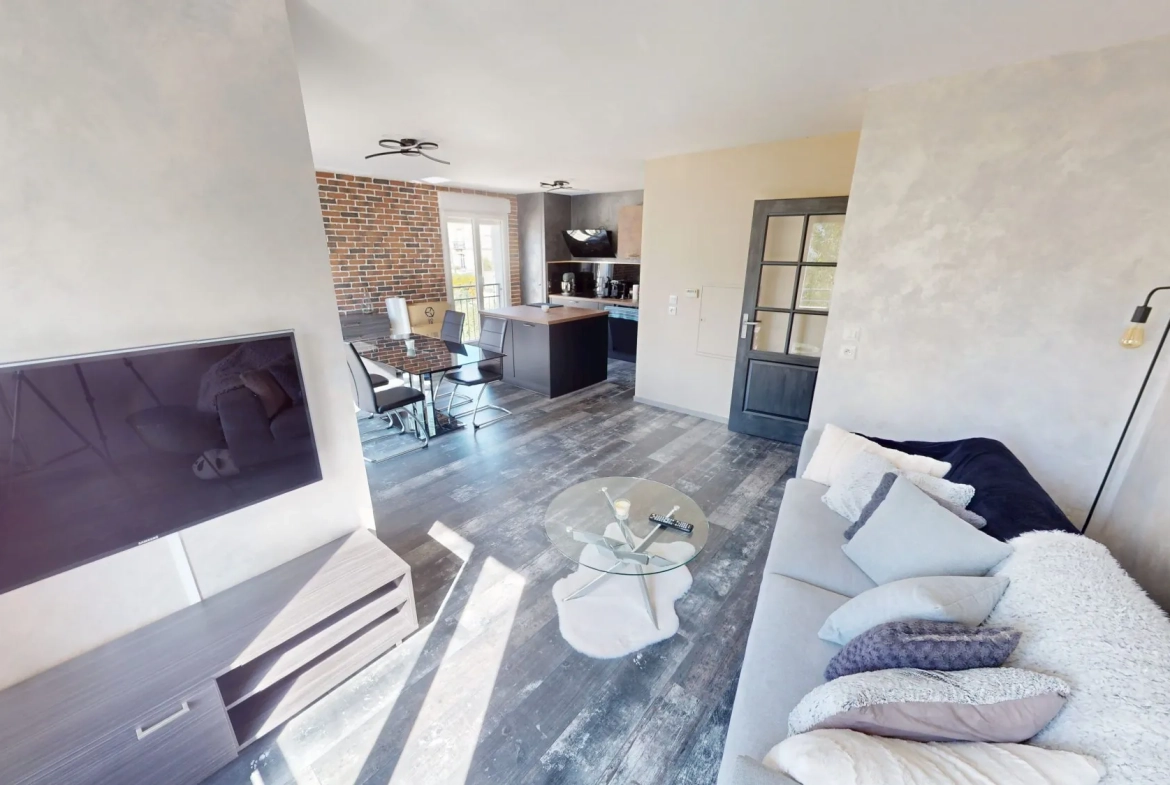 Appartement lumineux de 56 m² avec balcon, cave et stationnements à Orléans 