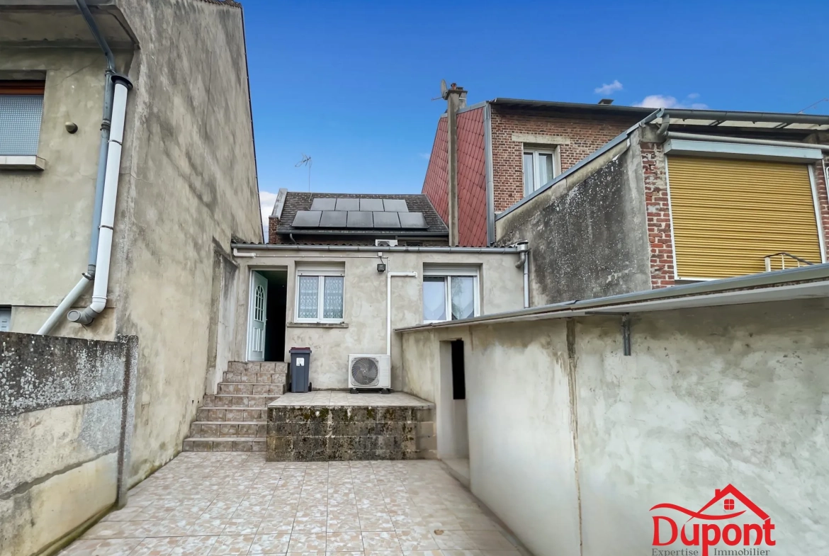 Belle maison semi-individuelle de 80 m² avec jardin à Saint Quentin 