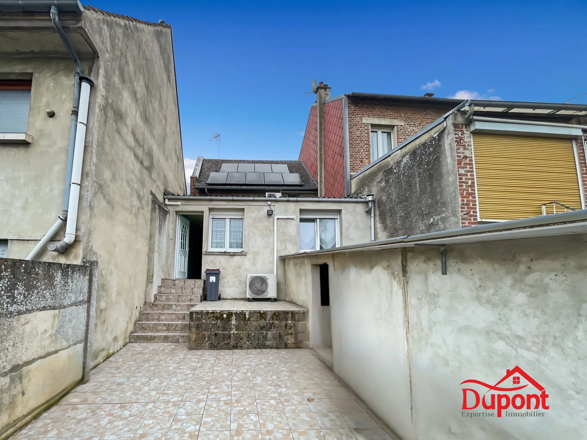 Belle maison semi-individuelle de 80 m² avec jardin à Saint Quentin 