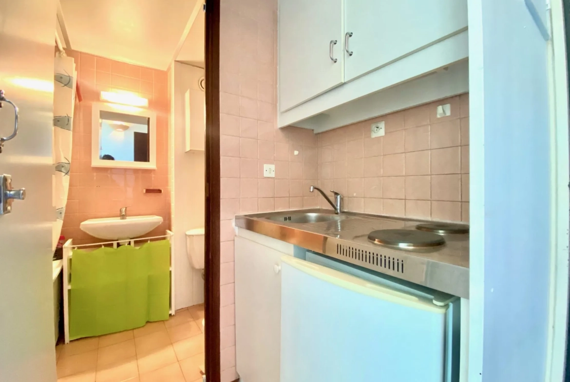 Studio à Vandoeuvre-lès-Nancy de 17 m² proche facultés 