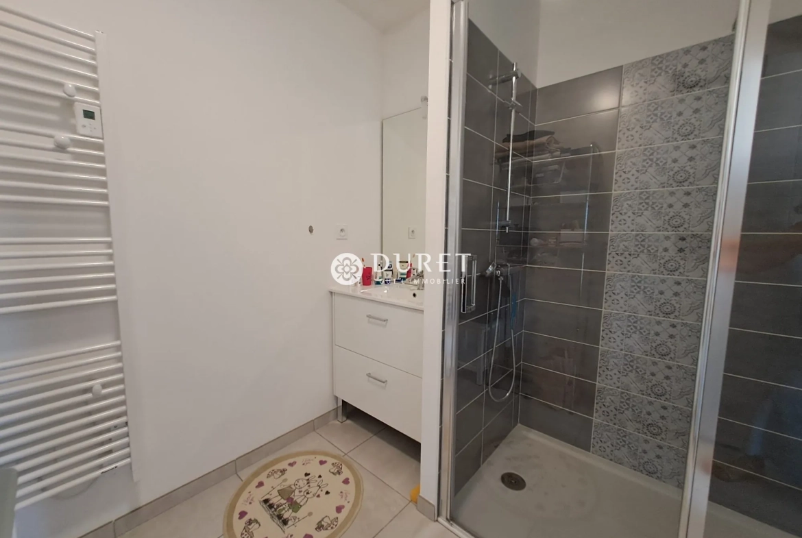 Appartement T2 récent à vendre à La Roche-sur-Yon avec balcon et ascenseur 