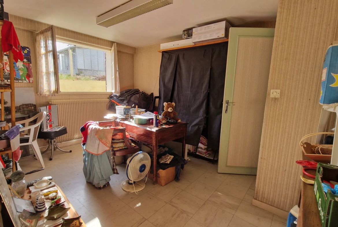 Maison familiale avec jardin au centre de Bazas - 110 m² à rafraîchir 