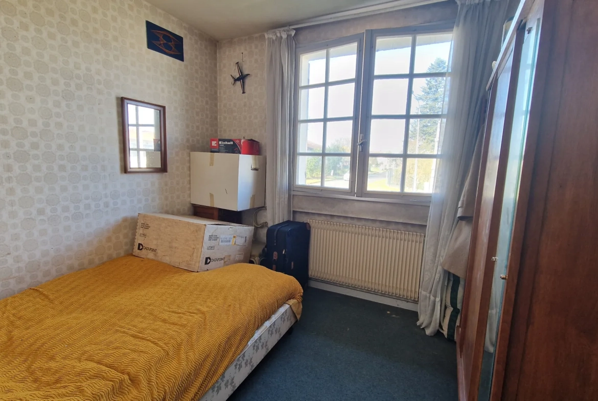 Maison familiale avec jardin au centre de Bazas - 110 m² à rafraîchir 