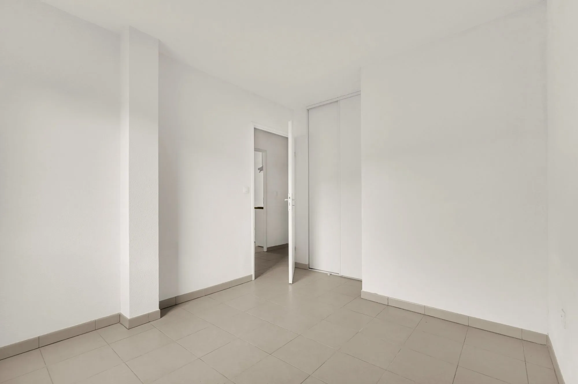 Appartement T3 avec terrasse et parking à Toulouse 