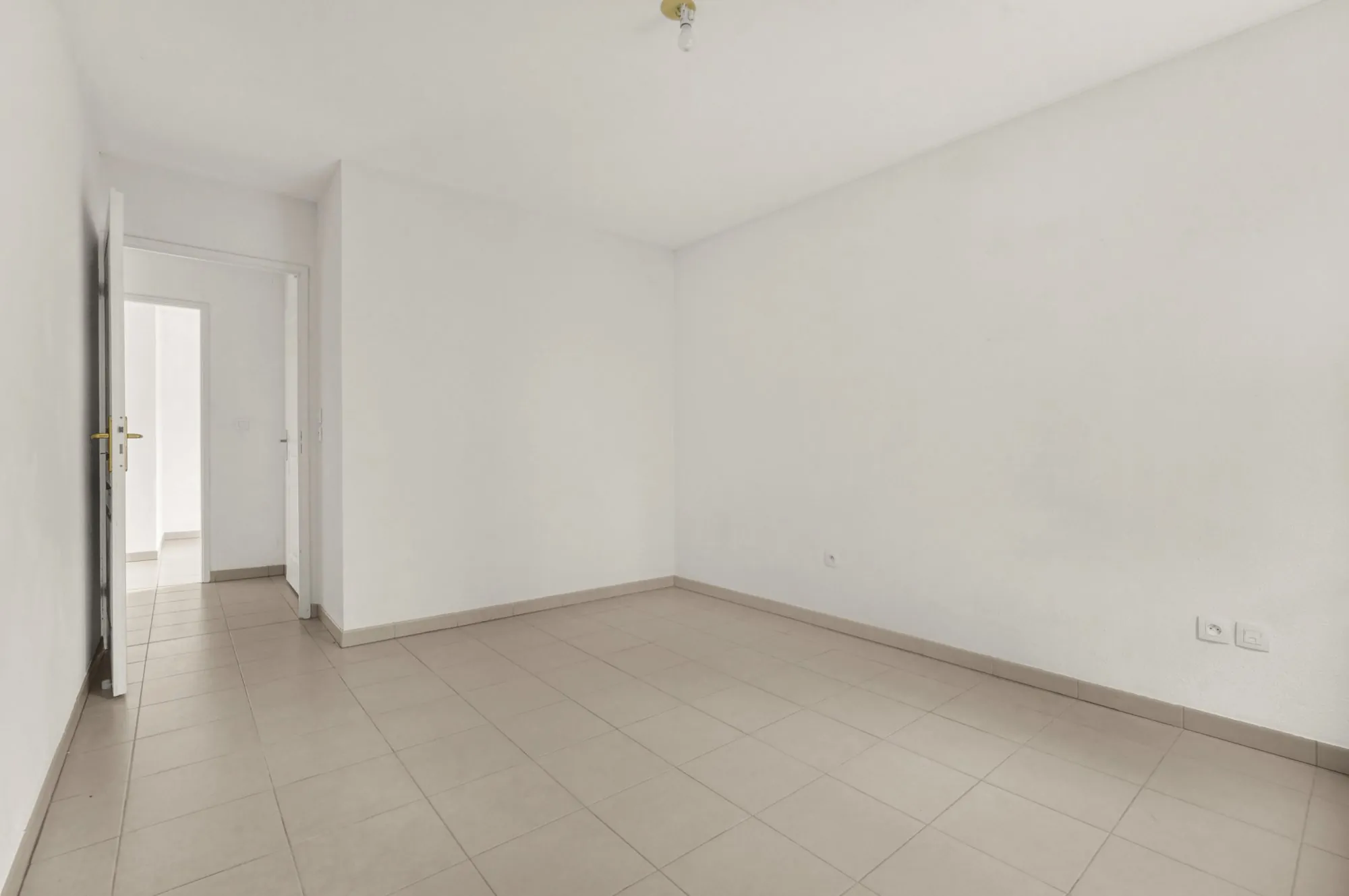 Appartement T3 avec terrasse et parking à Toulouse 