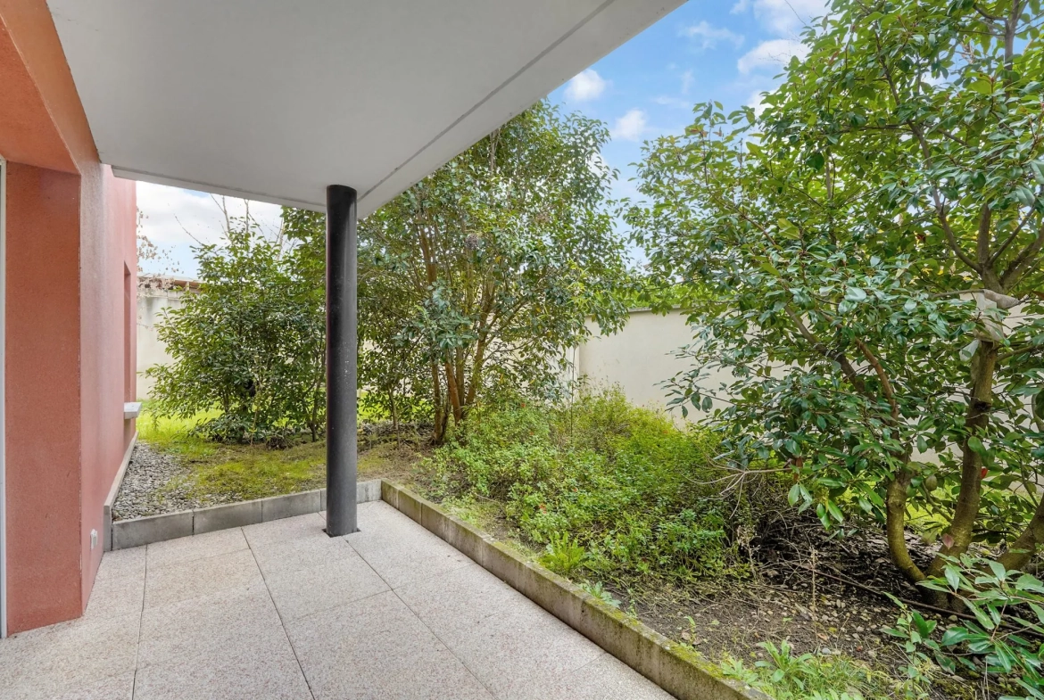 Appartement T3 avec terrasse et parking à Toulouse 
