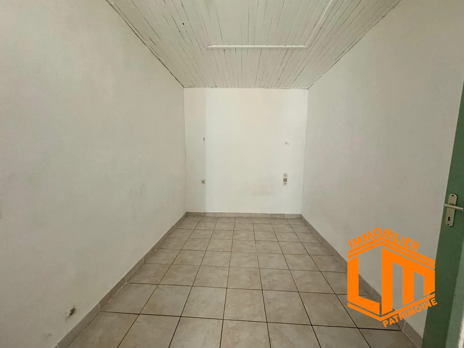 Maison de village à vendre à Bessan - 66 m² avec terrasse et garage 