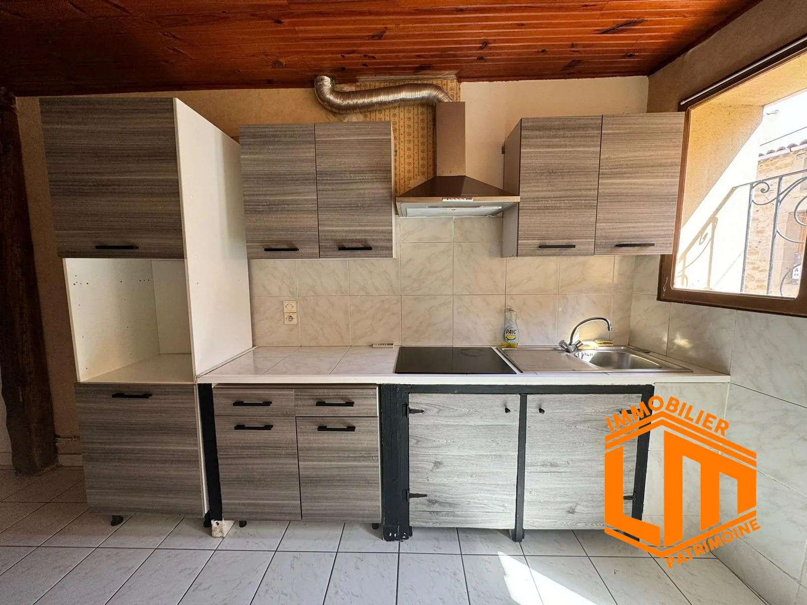 Maison de village à vendre à Bessan - 66 m² avec terrasse et garage 