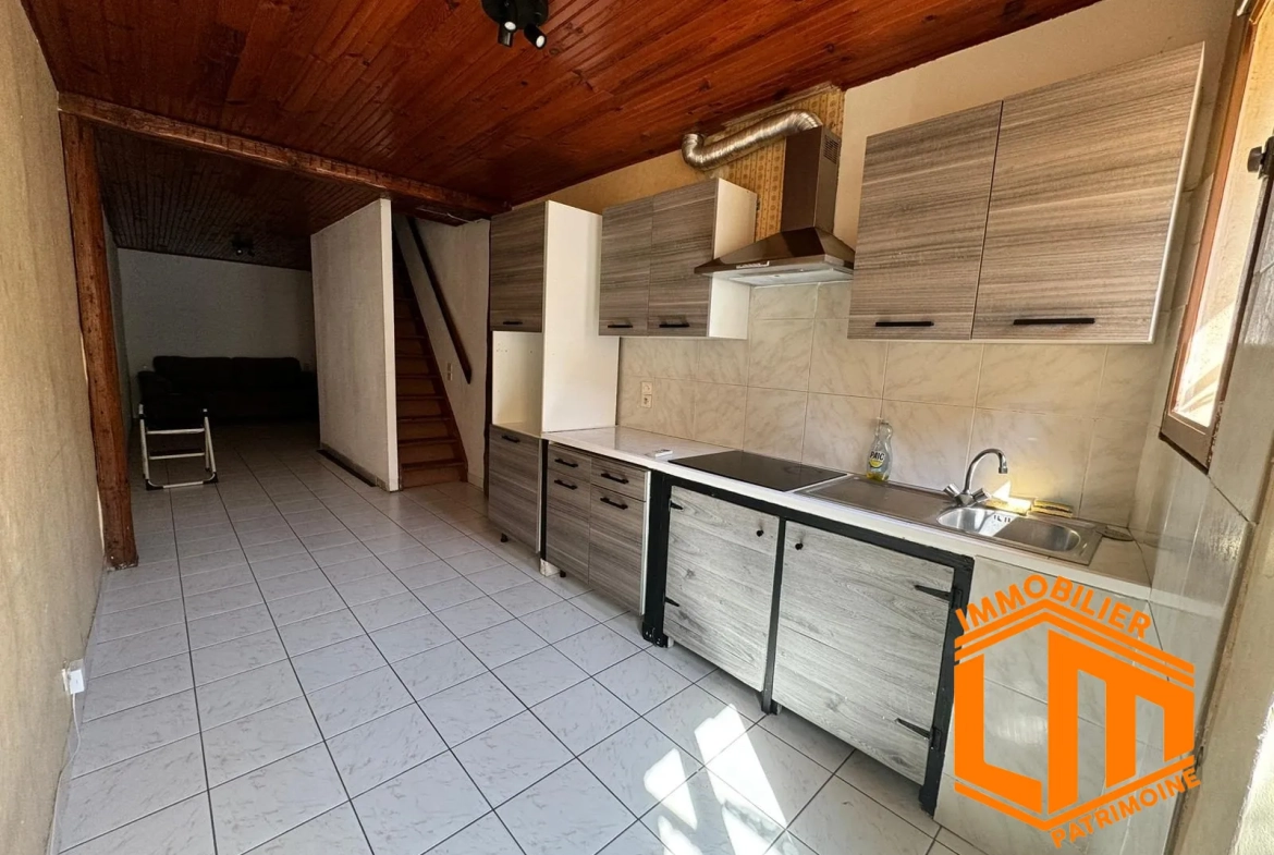 Maison de village à vendre à Bessan - 66 m² avec terrasse et garage 
