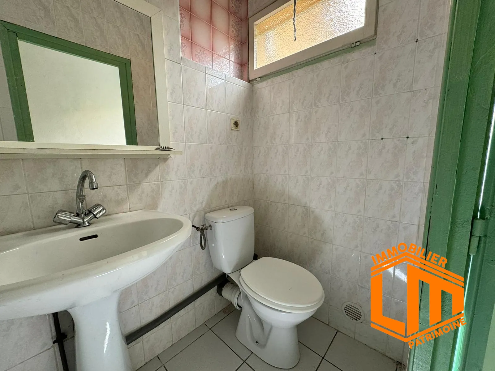 Maison de village à vendre à Bessan - 66 m² avec terrasse et garage 
