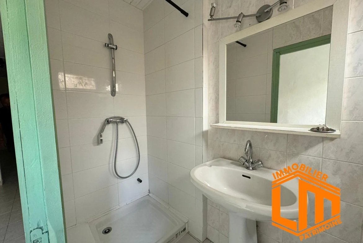 Maison de village à vendre à Bessan - 66 m² avec terrasse et garage 
