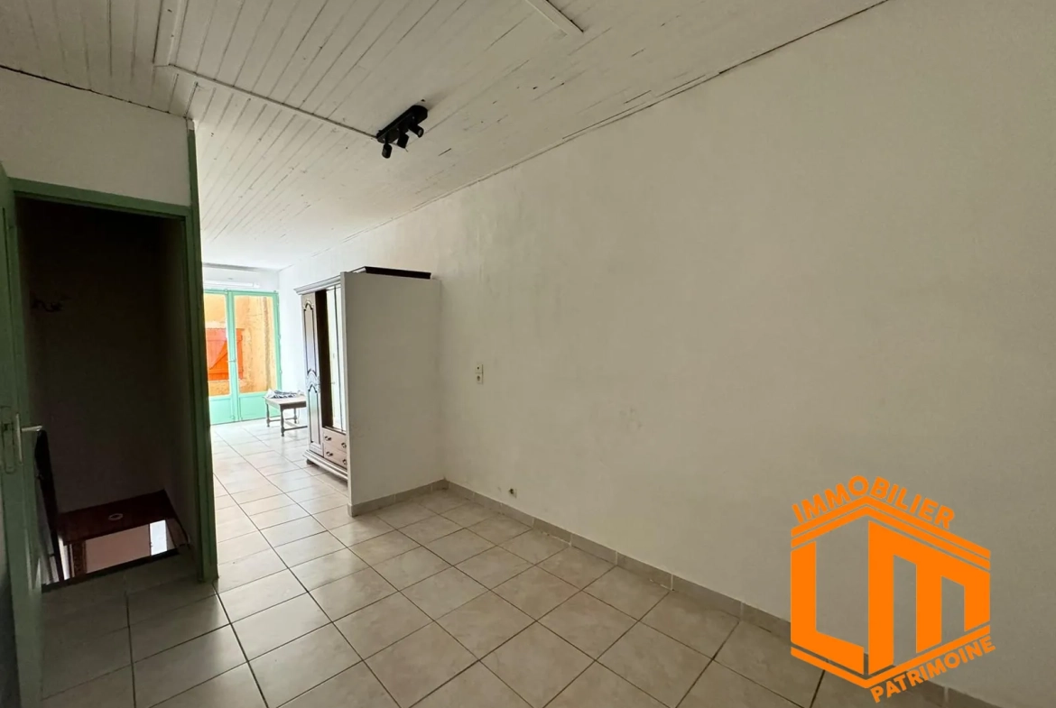 Maison de village à vendre à Bessan - 66 m² avec terrasse et garage 