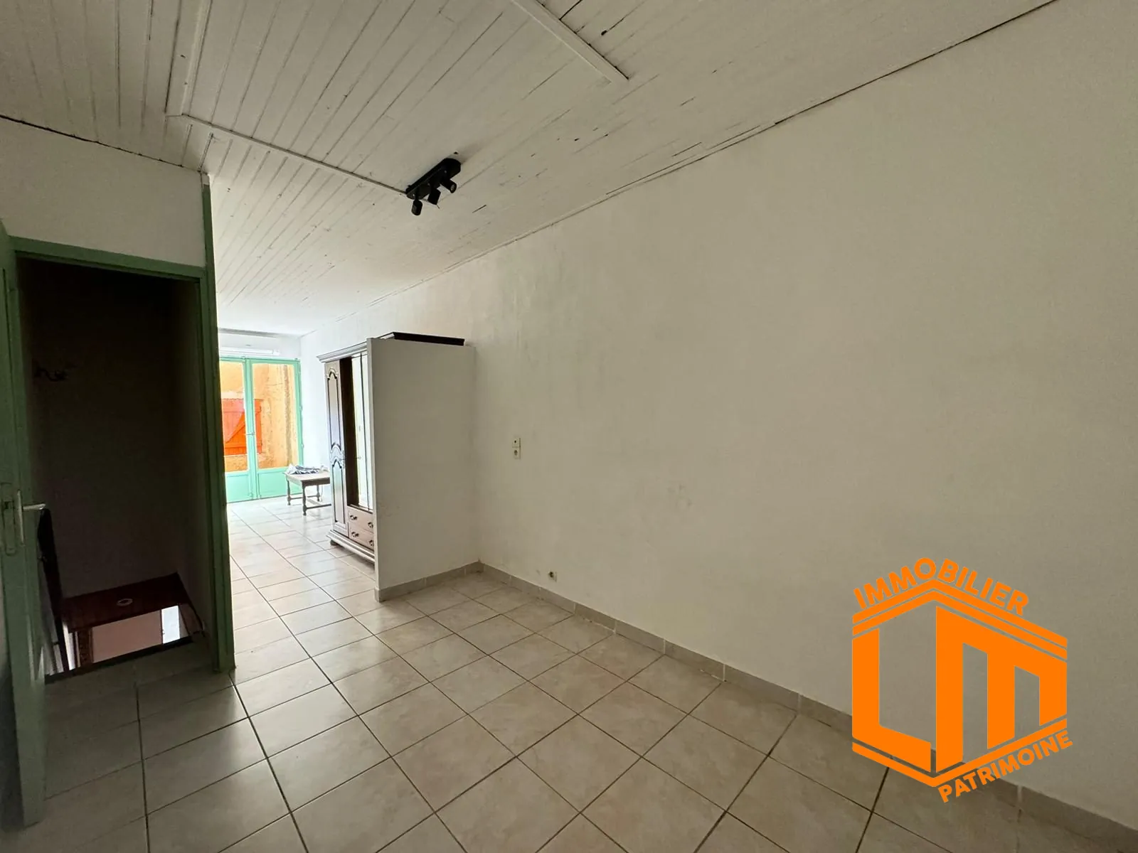 Maison de village à vendre à Bessan - 66 m² avec terrasse et garage 