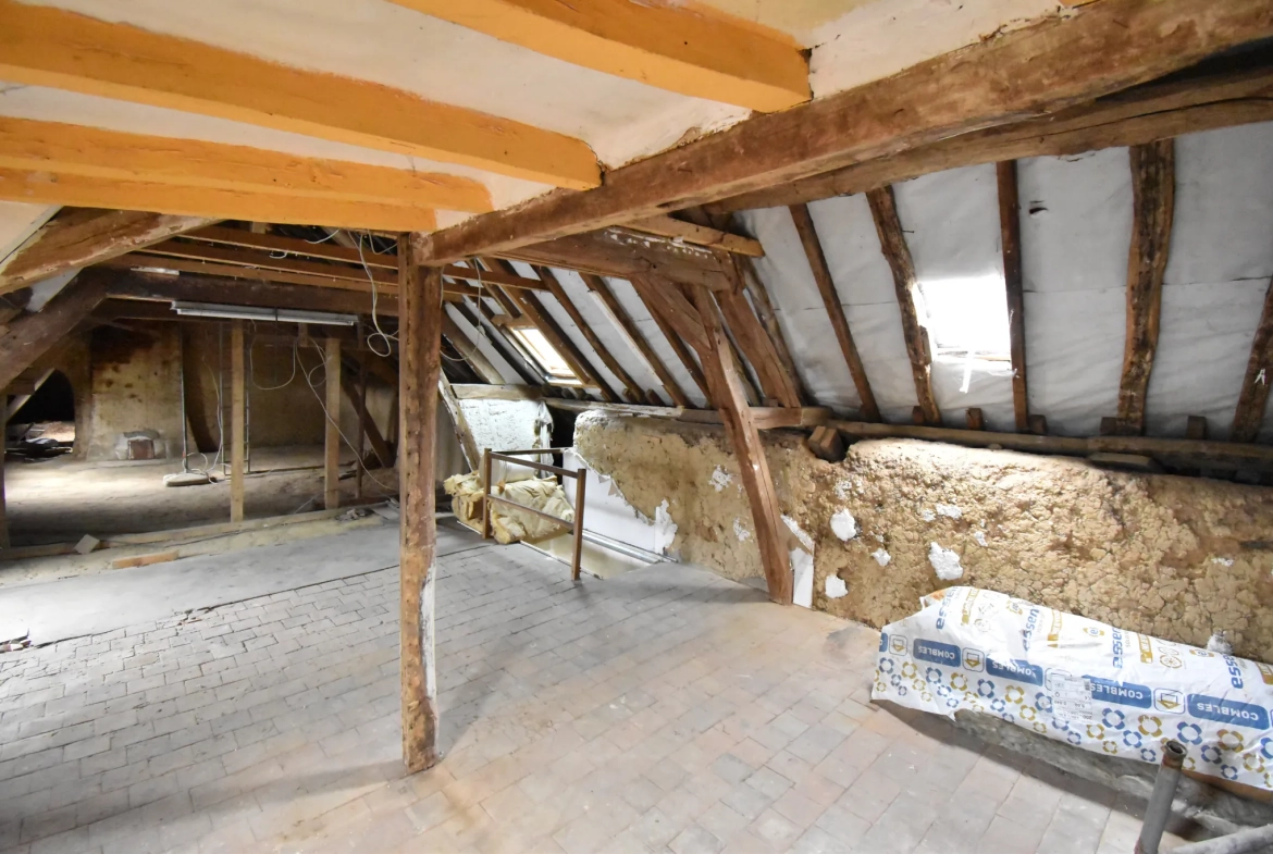 Maison de village à Luigny de 77 m² avec jardin et potentiel de rénovation 
