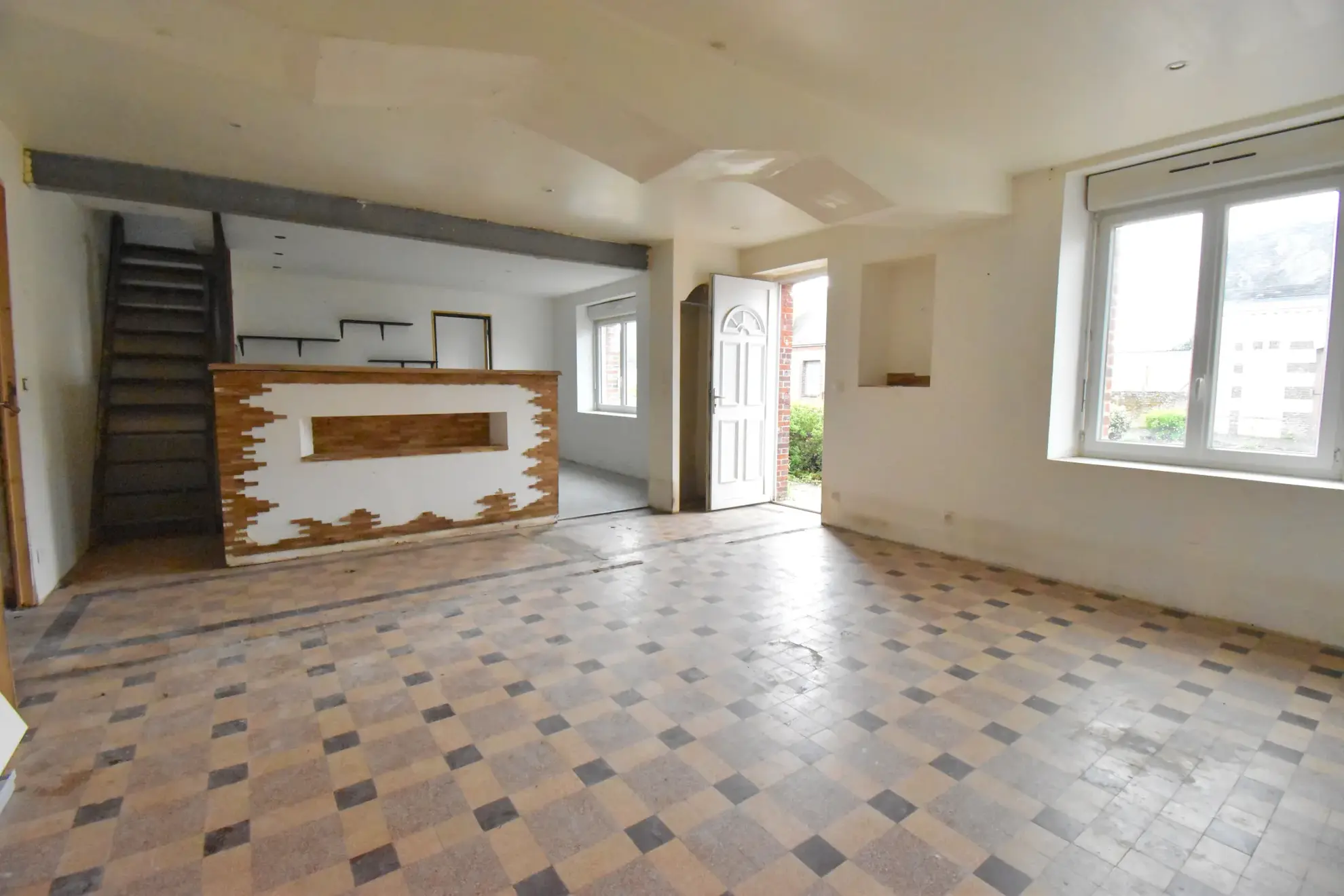 Maison de village à Luigny de 77 m² avec jardin et potentiel de rénovation 