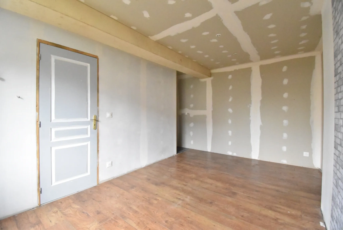 Maison de village à Luigny de 77 m² avec jardin et potentiel de rénovation 