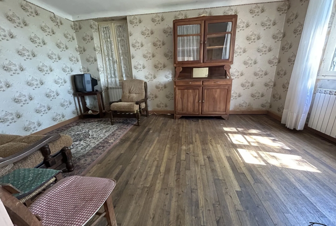 Maison de campagne à vendre à Galgan, 76 m² avec dépendances 