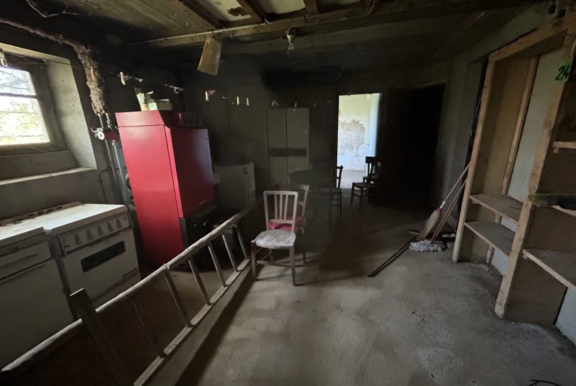 Maison de campagne à vendre à Galgan, 76 m² avec dépendances 