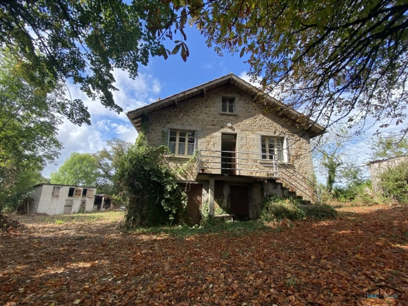 Maison de campagne à vendre à Galgan, 76 m² avec dépendances