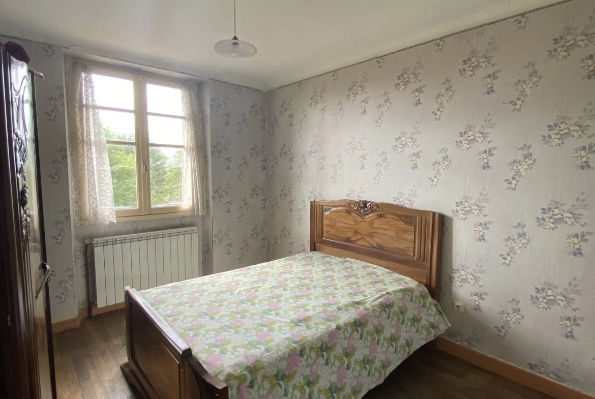 Maison de campagne à vendre à Galgan, 76 m² avec dépendances 