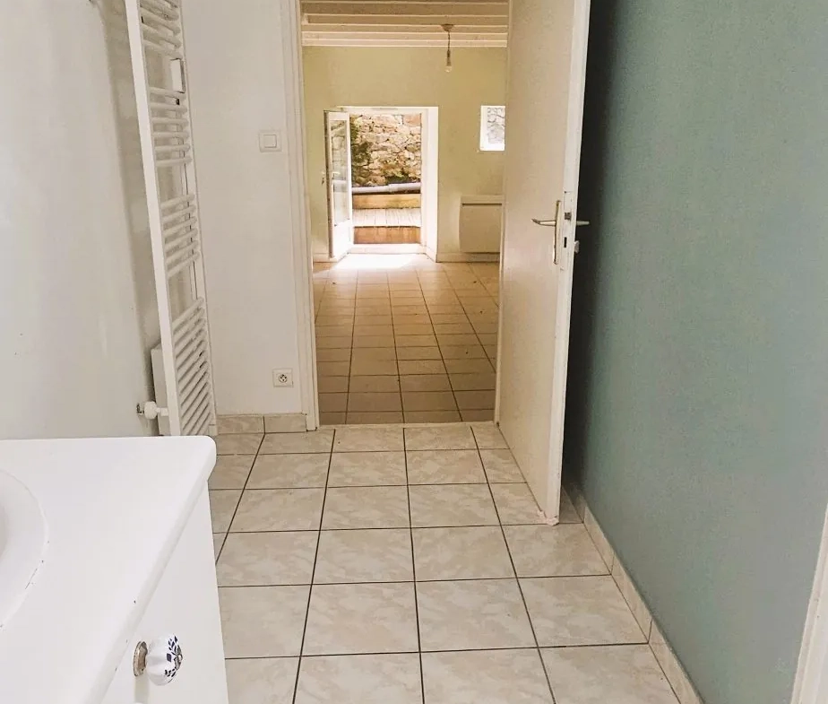 Maison de village en pierres à La Chapelle Neuve – 95 m², 3 chambres 