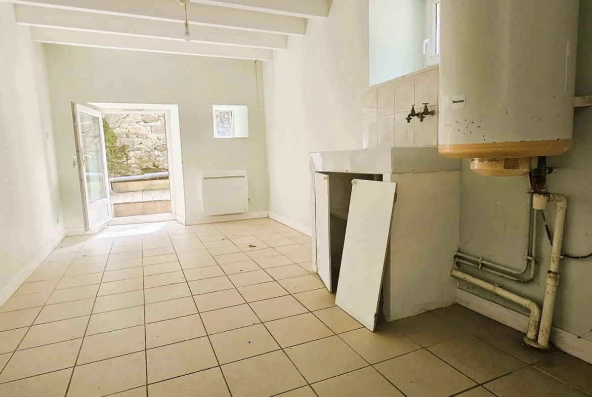 Maison de village en pierres à La Chapelle Neuve – 95 m², 3 chambres 