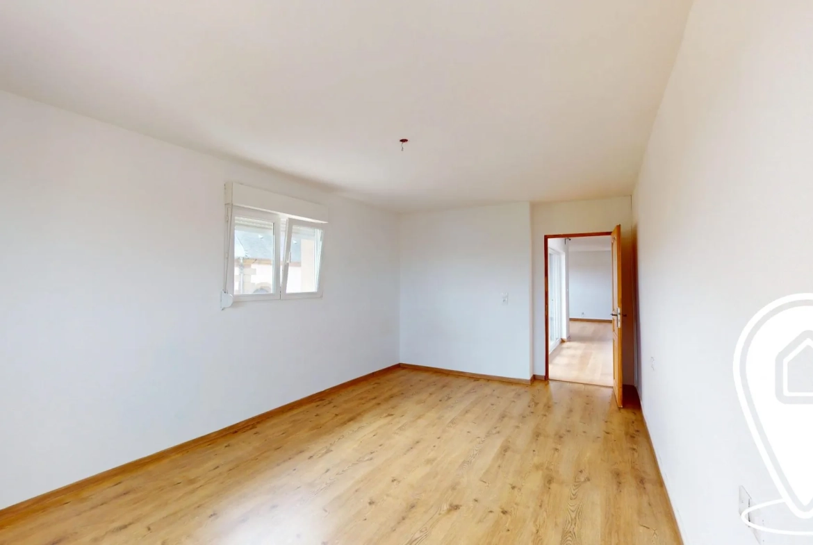 Appartement T5 spacieux avec garage et balcon à Macheren 