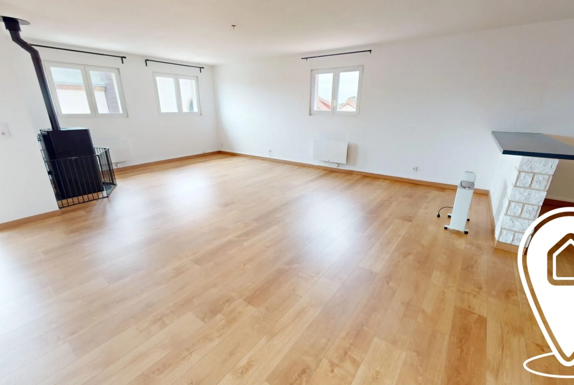 Appartement T5 spacieux avec garage et balcon à Macheren 