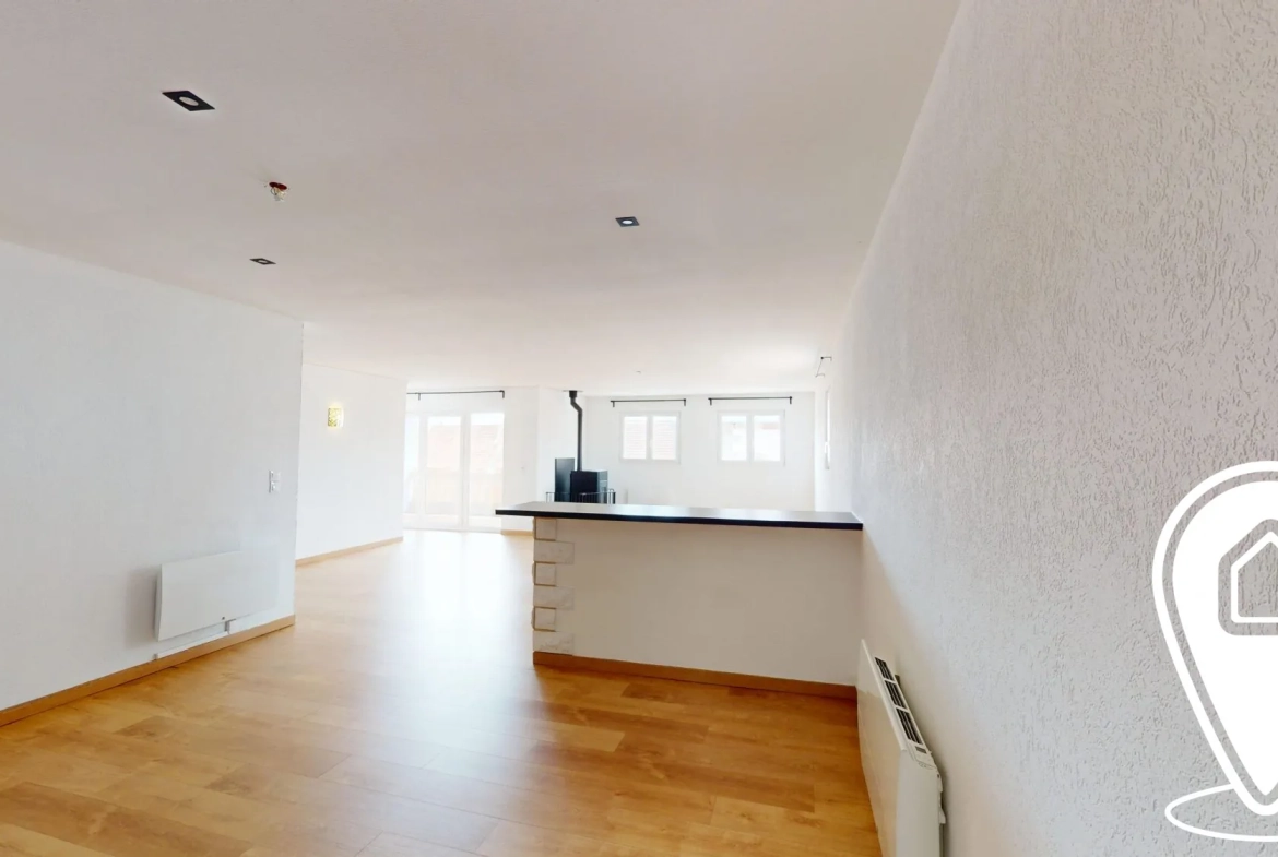 Appartement T5 spacieux avec garage et balcon à Macheren 