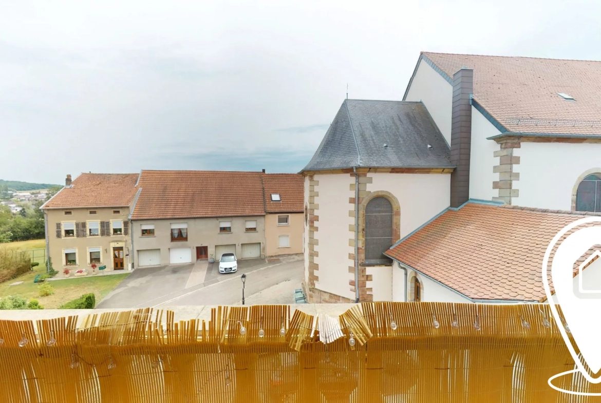 Appartement T5 spacieux avec garage et balcon à Macheren 