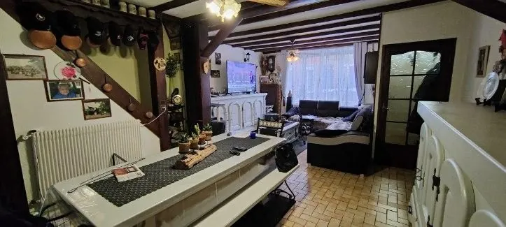 Maison à Roubaix centre avec potentiel d'investissement et travaux à prévoir 