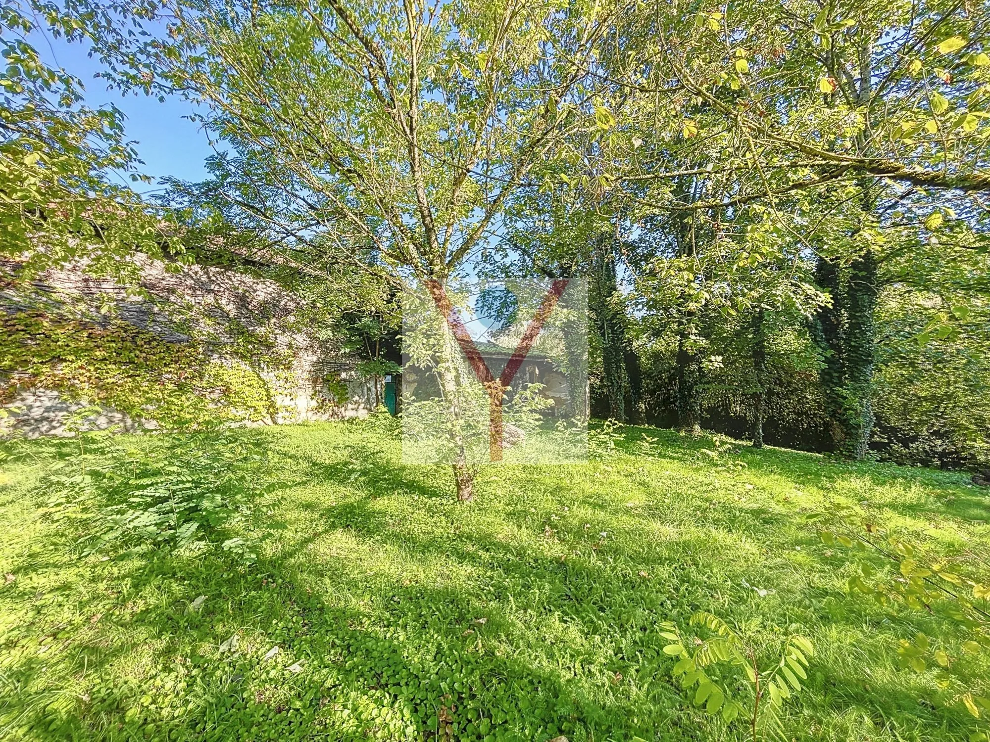 Maison de village à Villars-les-Dombes avec terrain piscinable de 541 m² 