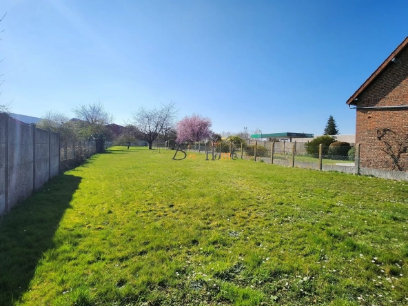Maison de caractère à vendre à Bertincourt avec grange et jardin clôturé