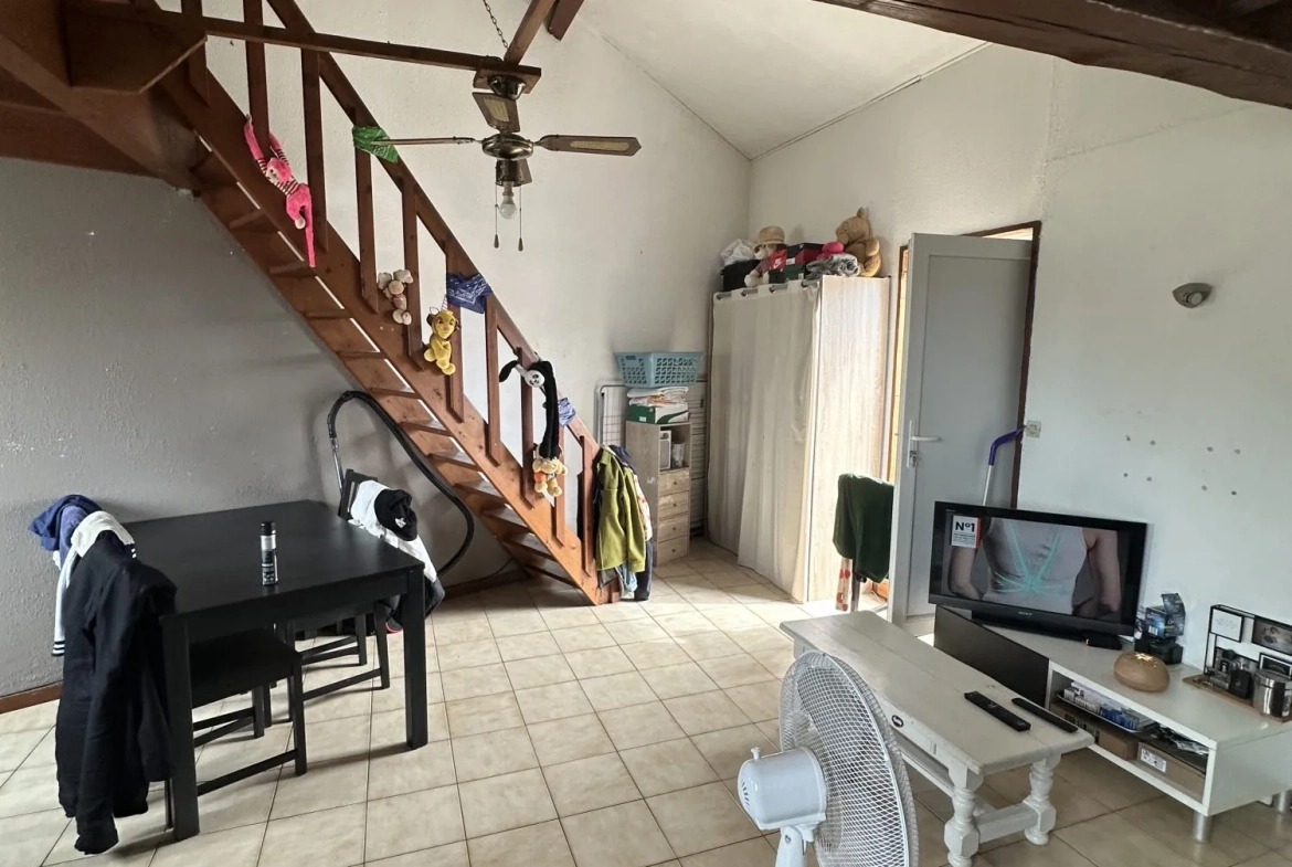Studio à vendre à La Teste-de-Buch de 30 m² à rénover dans résidence dynamique 