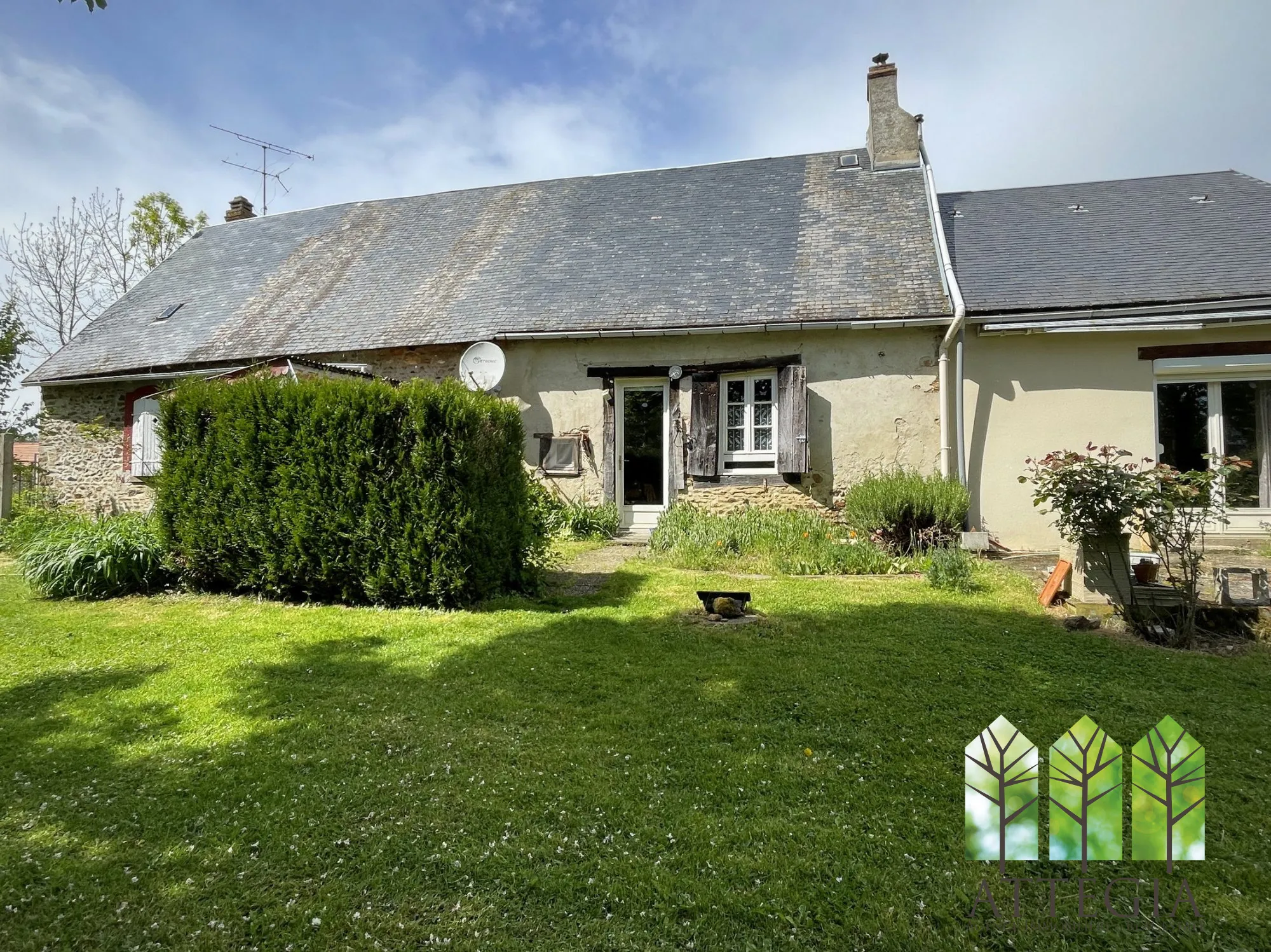 À vendre maison de 130 m² avec terrain, proche de Bonnat, environnement paisible 
